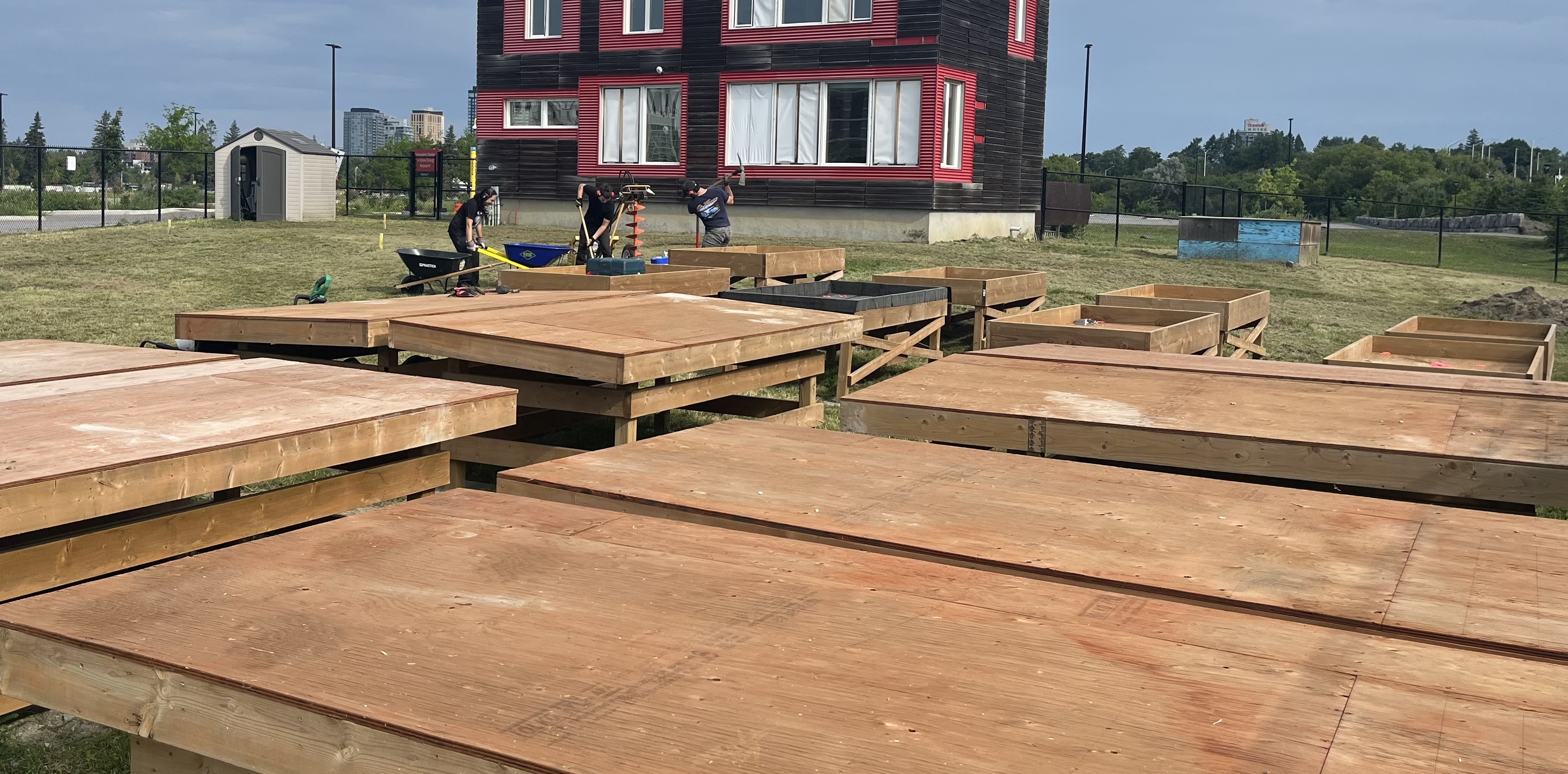 Undergrads Working at Sponge City Lab